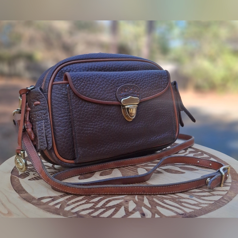 Vintage Dooney & Bourke Dark Brown AWL R45 Large Kilty Camera Crossbody Bag